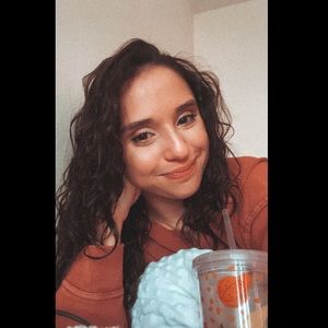 Meet your Posher, Annika